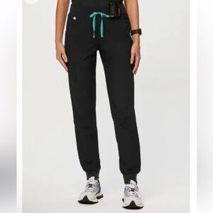 Figs FreeX Lined High Waisted Zamora Jogger Scrub Pants Black, Med PETITE LENGTH